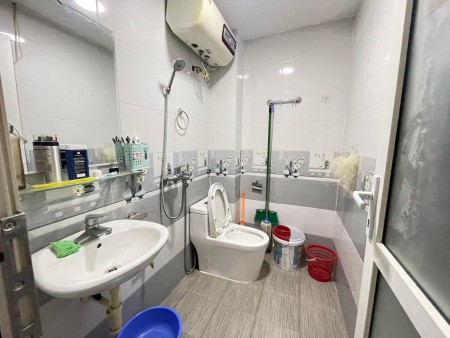 Nhỉnh 5 tỷ gara ô tô kinh doanh full nội thất giao thông thuận tiện lh 0354108583