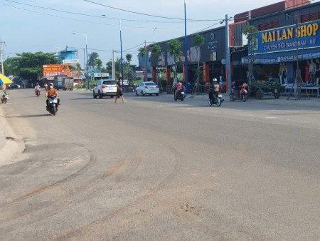 Bán gấp lô đất vị trí đẹp, gần chợ, gần trường học tại Becamex Chơn Thành