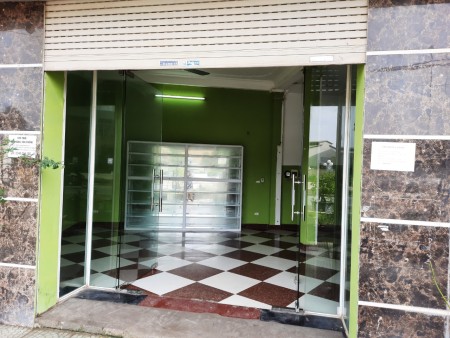 Cho thuê cửa hàng Vạn Phúc, Hà ĐôngDiện tích: 60m2, Mặt tiền 12m, đường 12mLH: 0985504498