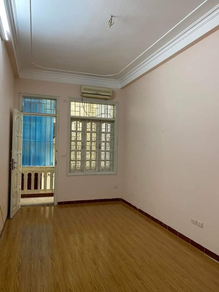Bán nhà ngõ Tôn Đức Thắng, trung tâm Quận Đống Đa chỉ hơn 2 tỷ, khu dân cư