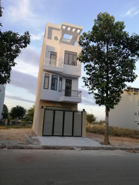 Chính chủ cho thuê nhà mới, gần trường ĐH liên hệ 0934131180 Thu Ngọc