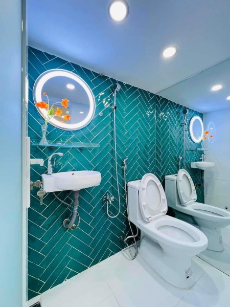 Nhà gì mà đẹp thế-Lâm Văn Bền Quận 7 hẻm xe hơi dt 4,5x12m 3 tầng giá 5 tỉ TL