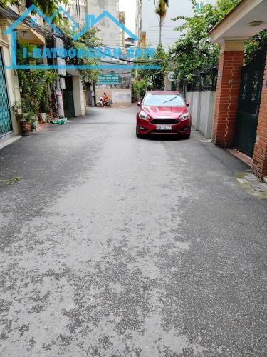 Bán đất tặng nhà cấp 4 vừa ở vừa kinh doanh đường 2 ô tô tránh giá 9 triệu/m2