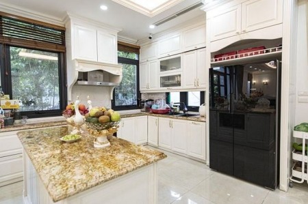 Bán nhà đường số 3 Cư Xá Lữ Gia, phường 15, quận 11, kinh doanh giá tốt đầu tư