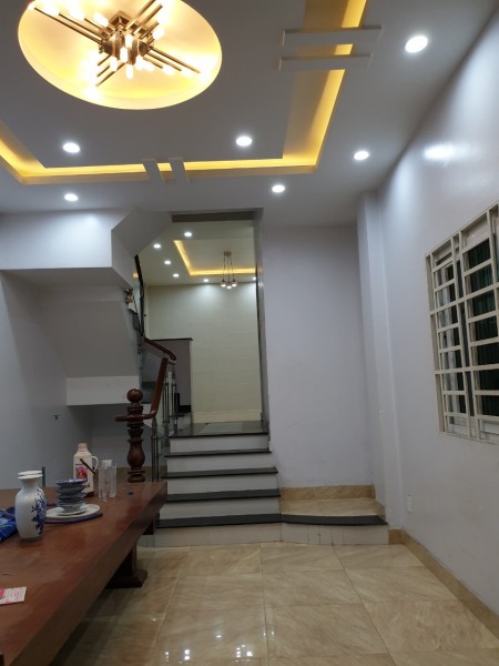 Ngộp Bank cần bán gấp 5,4x29 nhà 3 tầng giá 9,8 tỷ đang vay Bank 8,3 tỷ