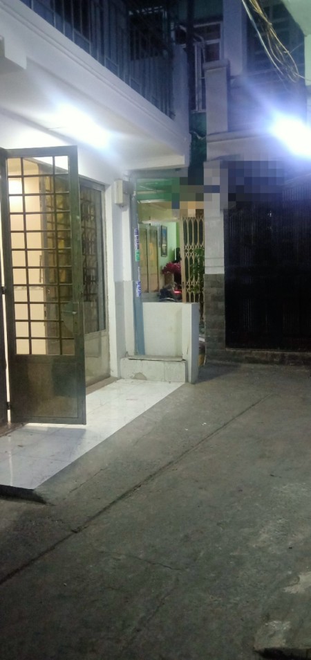 Cần bán gấp nhà Sư Vạn Hạnh Quận 10, chỉ nhỉnh 4 tỷ sổ chính chủ bàn giao nhanh