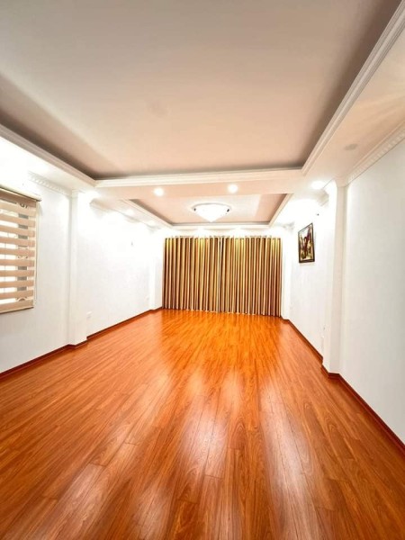 Bán nhà Kim Đồng, Hoàng Mai 47m² x 5 tầng, mặt tiền 4,2m, giá 13,9 LH 0975258510