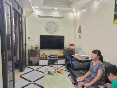Bán nhà Trương Định, Hoàng Mai 40m x 5 tầng, MT 3.2m, giá 2.95 tỷ