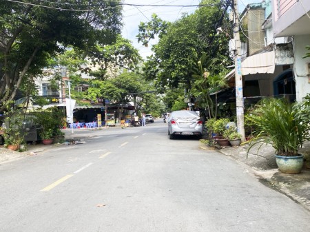 Nhà cho thuê nguyên căn MT đường số phường Tân Quy, quận 7