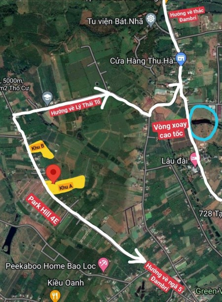 Bán lô đất thổ lớn mặt tiền đường lên thác Đambri, sổ riêng, điện nước có sẵn, dân cư đông