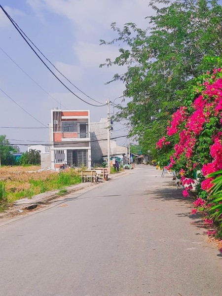 Bán đất nền đẹp, giá rẻ ngay mặt đường nhựa 10m, giá 2.7 tỷ