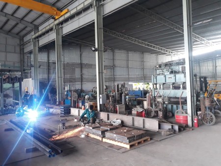 Cần cho thuê kho xưởng tại số 1, Hiệp Phước, Nhà Bè, TPHCM với DT 2000 m2