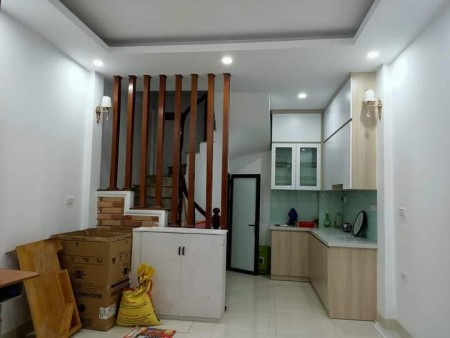 Bán nhà phố Lĩnh Nam, Hoàng Mai 24m x 4 tầng, mặt tiền 3.6m, giá 2.75 tỷ