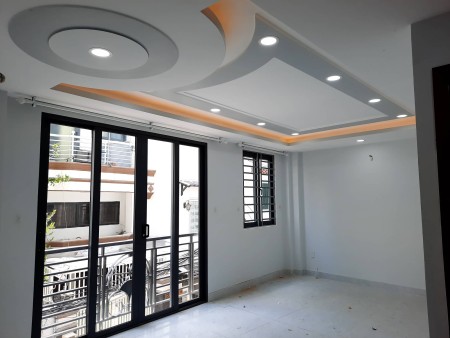 Bán nhà đẹp Phú Nhuận mới xây xong, có thang máy,chủ giảm ngay 500 triệu