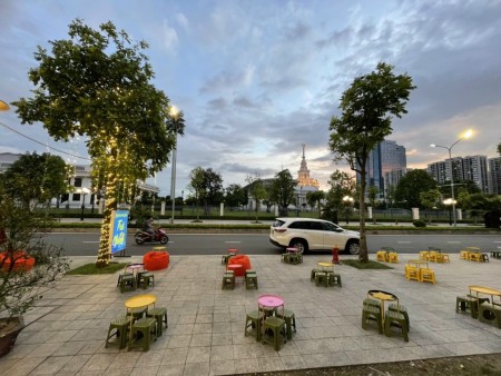 Cần bán căn biệt thự SL San Hô rộng 135m2, view đại học VinUni, kề cận hồ bán rẻ hơn thị trường 3 tỷ