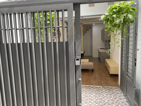 Nhà giá rẻ chỉ 3.65 triệu, dtsd 33m2, hẻm ba gác tiện ích xung quanh không thiếu gì