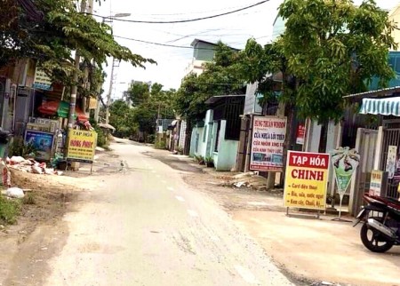 Cần bán gấp căn nhà đang cho thuê 3,5tr tháng, 53m2 giá 1 tỷ 350 ở Trung Chánh Hóc Môn SHR