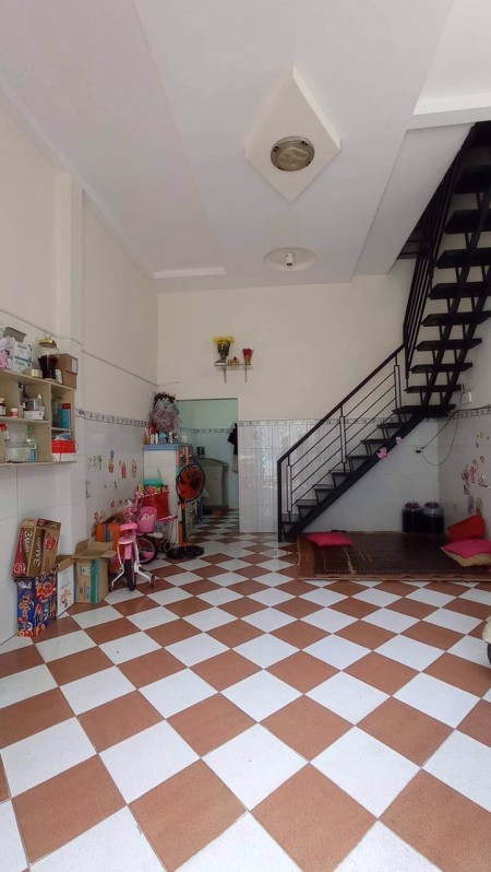 Nhà giá rẻ Tân Phú Hẻm 6M diện tích sử dụng 40M2 giá chỉ 3.1 tỷ