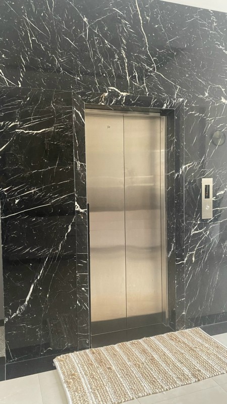 Cho thuê Shophouse đường Nguyễn Cơ Thạch Sala Quận 2 có thang máy, full nội thất. Giá 10.000$/ tháng