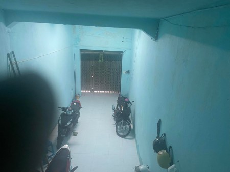 Cho thuê mặt bằng,ngay chợ Nguyễn Văn Trỗi P13, Quận 3 lh 0984382485