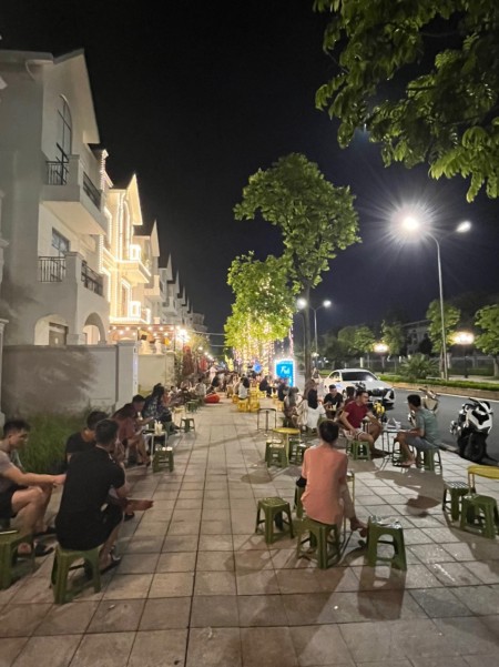 Bán căn shophouse vị trí đông vui nhất dự án Vinhomes Ocean Park 1 - Gia Lâm, cam kết cho thuê ngay