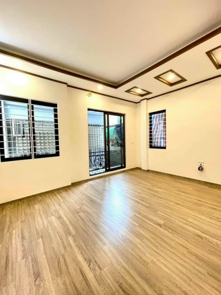 Bán nhà mặt tiền siêu đẹp Quận Hoàn Kiếm ngo ba gác, liên hệ 0915985284