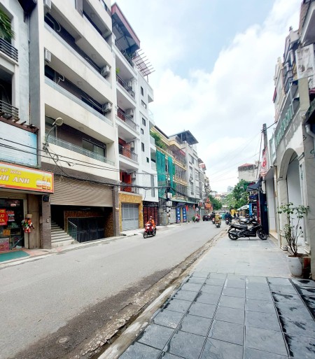 Siêu phẩm mặt phố Đông Quan, Quan Hoa Cầu Giấy, gara ô tô thang máy xịn, full nội thất