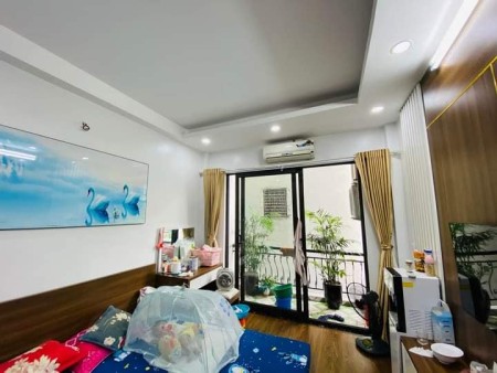 Bán nhà Kim Đồng, Hoàng Mai 54m x 5 tầng, mặt tiền 3.4m, giá 8.9 tỷ.