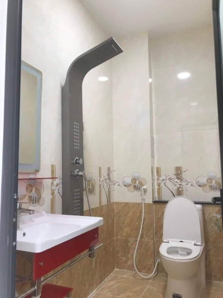 Nhà 5 tầng Phan Văn Hớn hẻm thông tứ tung xe hơi ngủ trong nhà nhỉnh 7 tỷ