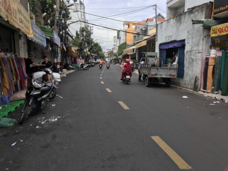 Tân Phú diện tích sử dụng 100m2, hẻm bê tông 8m, nhà đẹp giá rẻ