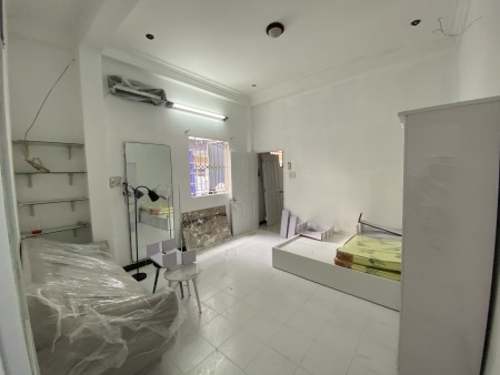 Cho thuê căn hộ studio Phú Nhuận giá rẻ phòng đẹp có Balcon