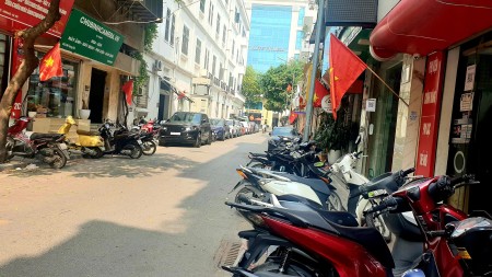 Bán nhà mặt ngõ Hàng Cót ngõ rộng nông đẹp kinh doanh ô tô đậu cửa