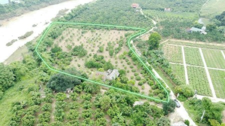 Gia đình có mảnh 6525m, 400m thổ cư mặt tiền 200m đường betong 4m Bám bờ sông 90m Giá 3ty9 bao sổ.