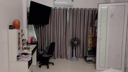 Siêu Hot. Lô Góc cực hiếm Ngọc Thuỵ. Nhà Dân Xây siêu đẹp, ô tô đỗ cửa. DT 45m, MT 9m