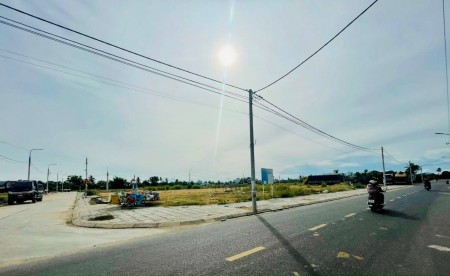 Đất thổ cư đối diện cf suối đá giá 1.8 tỷ đến 2.1 tỷ/lô, giá 14 triệu/m2, sổ đỏ