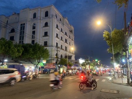 Bán nhà hẻm xe hơi 8M Lê Văn Qưới Quận Bình Tân liên hệ 0941756979