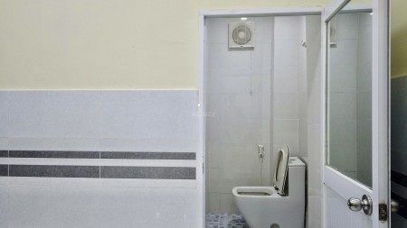 Bán nhà riêng đường Cách Mạng Tháng 8 quận 3, DT 42m² x 2 tầng, giá chỉ 4,2 tỷ đồng