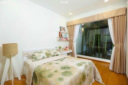 Mặt Tiền Lạc Long Quân, P.5 , Q.11.Đoạn đẹp nhất Q.11. Có lề rộng đậu xe.