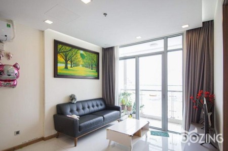 Cần bán căn hộ 2 phòng ngủ Vinhomes Central Park giá 6.8 tỷ, pháp lý chuẩn
