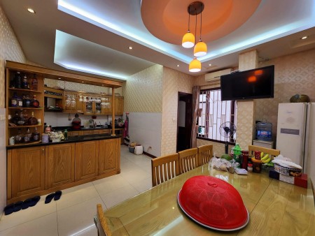 Bán nhà đẹp nguyên căn Ngọc Lâm tiện ích trăm đường, diện tích 50m2 giá 4,5 tỷ