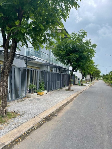 Chính chủ cần tiền bán đất dự án KĐT Làng Sen Đức Hòa Long An 1,35 tỷ sổ hồng công chứng trong ngày