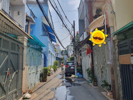 Chỉ hơn 3 tỷ nhà hèm xe hơi nhựa 5m, khu dân trí cao, đầy đủ nội thất, nhà mới