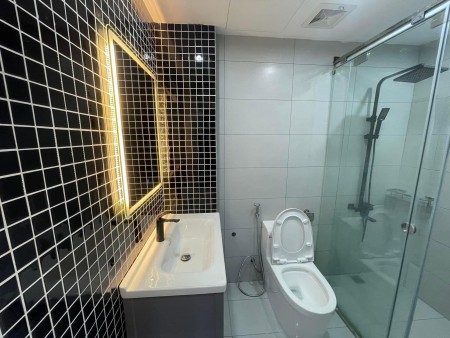 Bán nhà phố Quan Nhân 5 tầng full nội thất giá chỉ 3,69 tỷ đồng