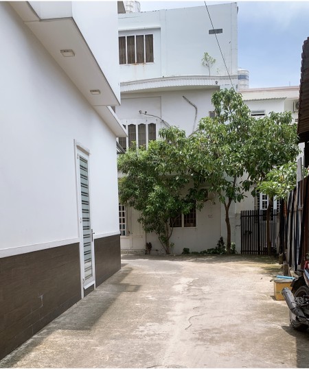 Bán nhà hẻm ôtô 4tấm sân thượng 4x15m giá 7,6tỷ 487Huỳnh Tấn Phát Q7