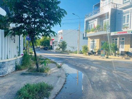 Gia đình cần tiền bán gấp lô đất ngay trung tâm thị xã Điện Bàn,giá chỉ 1,2 tỷ