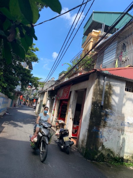 Chủ nhà cần bán gấp nhà mái bằng lô góc DT 79m², MT 6m, 3 mặt thoáng tại Xuân Đỉnh. LH 094.335.7878