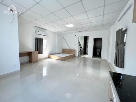 Cho thuê phòng full nội thất rộng 40m², ngay Etown Cộng Hoà, phòng sạch