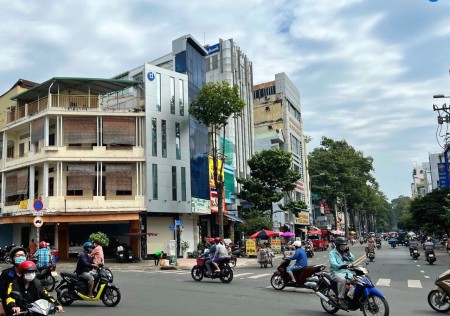 MT đường 3 tháng 2, Quận 10 DT 6x18m, 5 Lầu, HDT 120tr/th giá 42 tỷ TL lh 0911.989.098 Quân