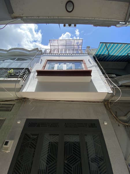 Nhà mới chính chủ . Cần tiền bán gấp trả nợ ngân hàng lh 0903556398
