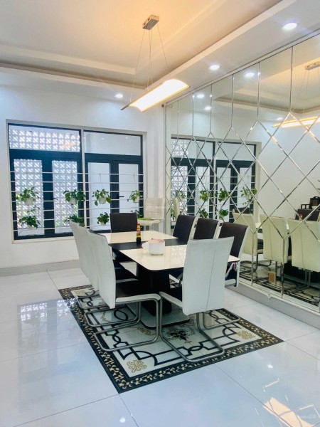 Siêu HOT không còn nhà bán đường Trần Quang Khải, Q1. DT 4,5x20m, 4 tầng, giá 30 tỷ